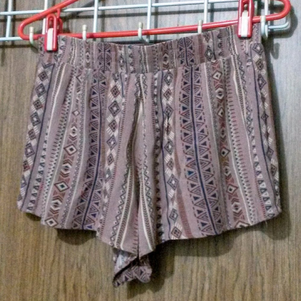 Flowy Aztec Shorts - Picture 7 of 16